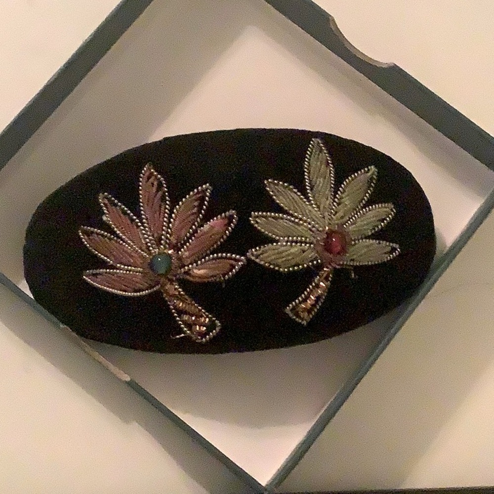 Hair Barrett handmade